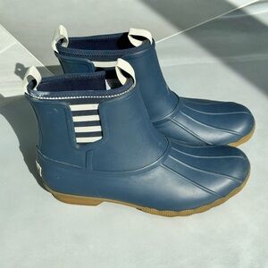 SOLD SOLD Sperry women’s Chelsea rain boots